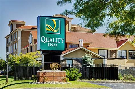 Hotels near Molson Amphitheatre, Ontario in ON – Choice Hotels.